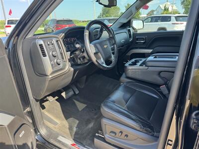 2018 Chevrolet Silverado 1500 LTZ  Double Cab 4x4 - Photo 9 - Lone Tree, IA 52755
