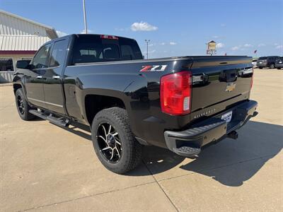 2018 Chevrolet Silverado 1500 LTZ  Double Cab 4x4 - Photo 6 - Lone Tree, IA 52755