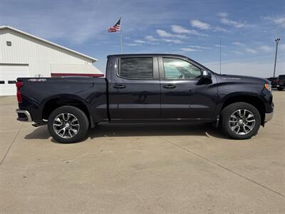 2024 Chevrolet Silverado 1500 LT  Crew Cab 4x4 - Photo 3 - Lone Tree, IA 52755