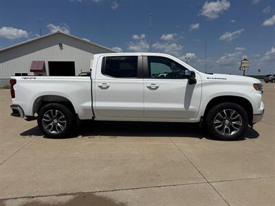 2023 Chevrolet Silverado 1500 LT  Crew Cab 4x4 - Photo 3 - Lone Tree, IA 52755