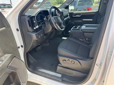 2023 Chevrolet Silverado 1500 LT  Crew Cab 4x4 - Photo 7 - Lone Tree, IA 52755