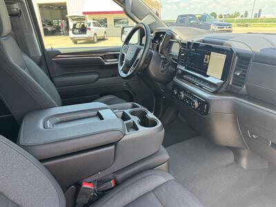 2023 Chevrolet Silverado 1500 LT  Crew Cab 4x4 - Photo 18 - Lone Tree, IA 52755