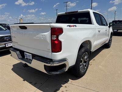2023 Chevrolet Silverado 1500 LT  Crew Cab 4x4 - Photo 5 - Lone Tree, IA 52755