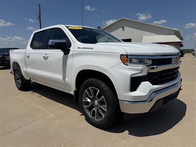 2023 Chevrolet Silverado 1500 LT  Crew Cab 4x4 - Photo 1 - Lone Tree, IA 52755