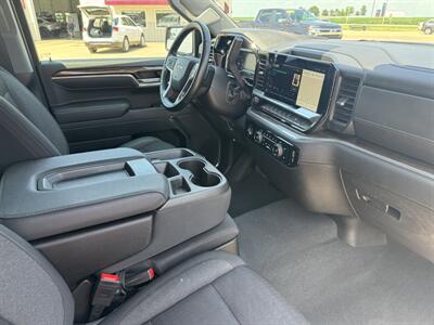 2023 Chevrolet Silverado 1500 LT  Crew Cab 4x4 - Photo 19 - Lone Tree, IA 52755