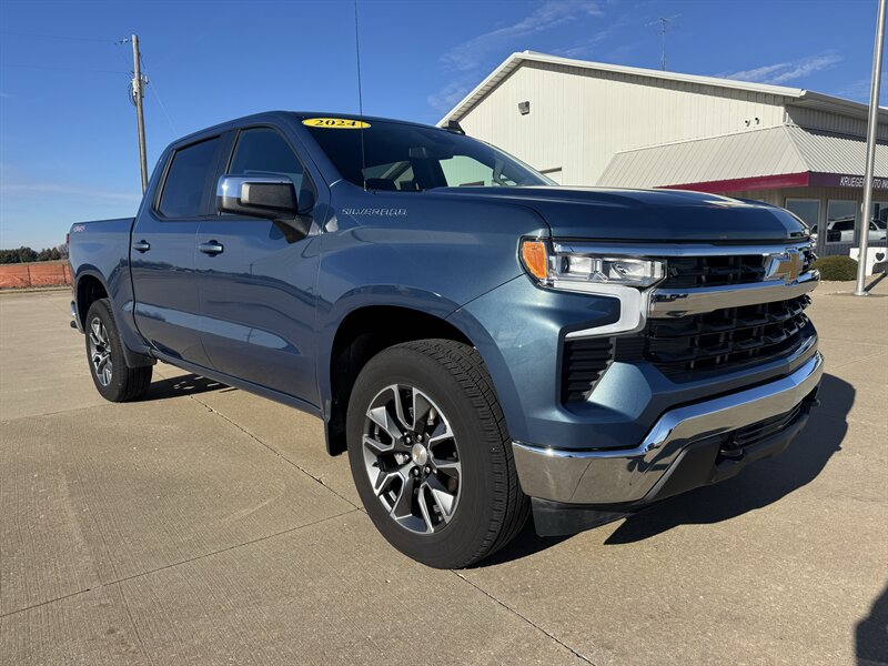 2024 Chevrolet Silverado 1500 LT  Crew Cab 4x4