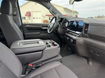 2025 Chevrolet Silverado 1500 LT Crew 4x4  6 " Rough Country Lift - Photo 17 - Lone Tree, IA 52755
