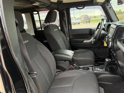2018 Jeep Wrangler JK Unlimited Sahara 4x4 - Photo 16 - Lone Tree, IA 52755