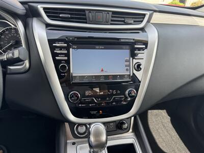 2018 Nissan Murano SV  AWD - Photo 11 - Lone Tree, IA 52755