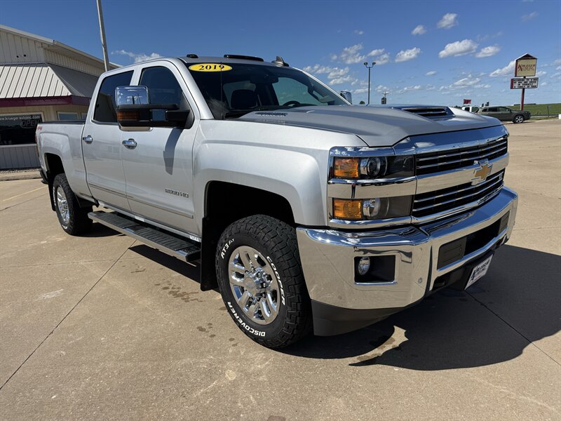 2019 Chevrolet Silverado 2500 LTZ  Crew Cab 4x4 - Photo 1 - Lone Tree, IA 52755