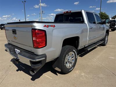 2019 Chevrolet Silverado 2500 LTZ Crew Cab 4x4 - Photo 5 - Lone Tree, IA 52755