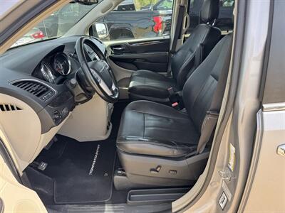 2015 Chrysler Town & Country Touring-L   - Photo 9 - Lone Tree, IA 52755