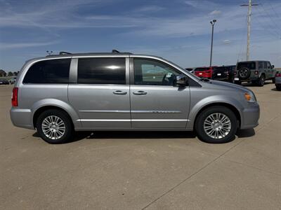 2015 Chrysler Town & Country Touring-L   - Photo 3 - Lone Tree, IA 52755