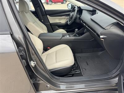 2019 Mazda Mazda3 Sedan Preferred  AWD - Photo 15 - Lone Tree, IA 52755