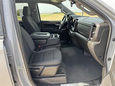 2024 Chevrolet Silverado 1500 RST Crew Cab 4x4 - Photo 16 - Lone Tree, IA 52755