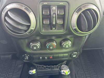 2012 Jeep Wrangler Unlimited Sport  4x4 - Photo 10 - Lone Tree, IA 52755