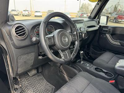 2012 Jeep Wrangler Unlimited Sport  4x4 - Photo 7 - Lone Tree, IA 52755