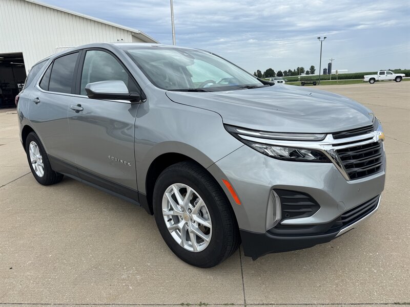 2023 Chevrolet Equinox LT - Photo 1 - Lone Tree, IA 52755