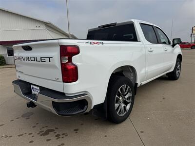 2024 Chevrolet Silverado 1500 LT Crew Cab 4x4 - Photo 3 - Lone Tree, IA 52755