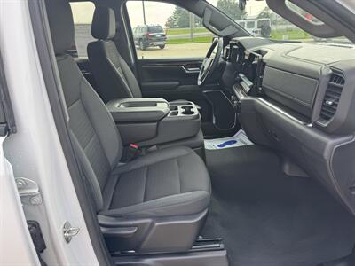 2024 Chevrolet Silverado 1500 LT Crew Cab 4x4 - Photo 15 - Lone Tree, IA 52755