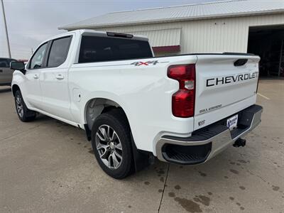 2024 Chevrolet Silverado 1500 LT Crew Cab 4x4 - Photo 4 - Lone Tree, IA 52755