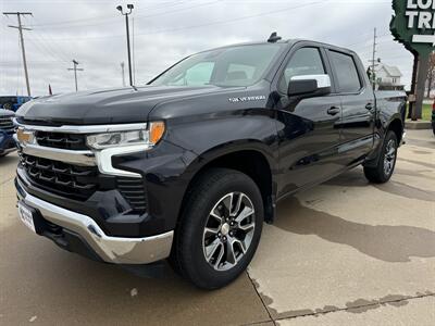 2022 Chevrolet Silverado 1500 LT  Crew Cab 4x4 - Photo 2 - Lone Tree, IA 52755