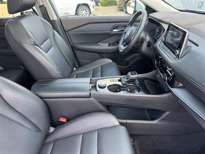 2023 Nissan Rogue SV  AWD  "Premium Package " - Photo 15 - Lone Tree, IA 52755