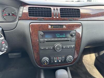 2010 Chevrolet Impala LTZ - Photo 11 - Lone Tree, IA 52755