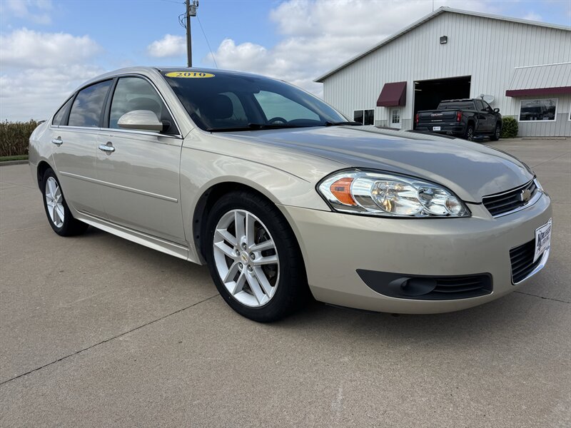 2010 Chevrolet Impala LTZ   - Photo 1 - Lone Tree, IA 52755
