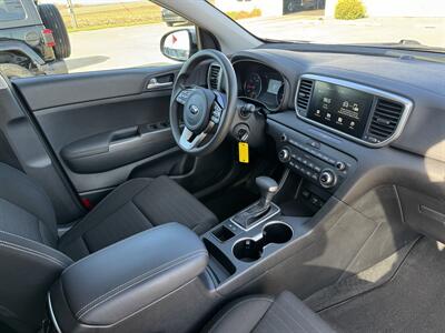 2020 Kia Sportage LX   - Photo 16 - Lone Tree, IA 52755