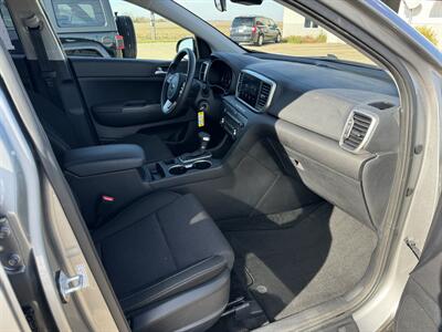 2020 Kia Sportage LX   - Photo 15 - Lone Tree, IA 52755