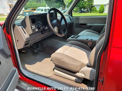 1994 Chevrolet C1500 Cheyenne   - Photo 6 - Fairview, PA 16415