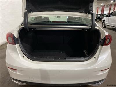 2018 Mazda Mazda3 Touring   - Photo 5 - Mesa, AZ 85201