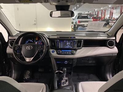 2018 Toyota RAV4 Hybrid XLE   - Photo 11 - Mesa, AZ 85201