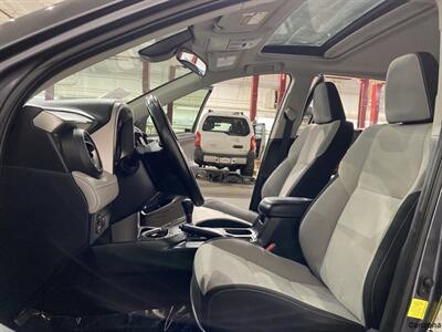 2018 Toyota RAV4 Hybrid XLE   - Photo 9 - Mesa, AZ 85201