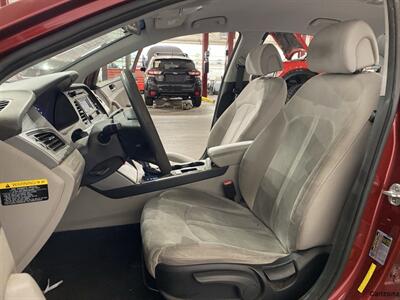 2015 Hyundai SONATA SE   - Photo 9 - Mesa, AZ 85201