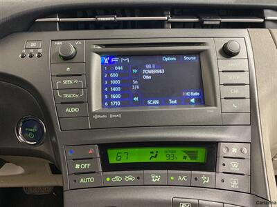 2014 Toyota Prius Three   - Photo 13 - Mesa, AZ 85201