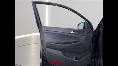2019 Hyundai TUCSON Limited   - Photo 9 - Mesa, AZ 85201