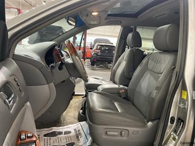 2010 Toyota Sienna Limited   - Photo 9 - Mesa, AZ 85201