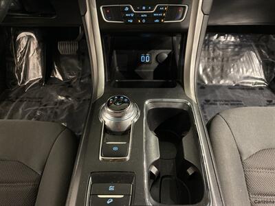 2020 Ford Fusion Hybrid SE   - Photo 14 - Mesa, AZ 85201