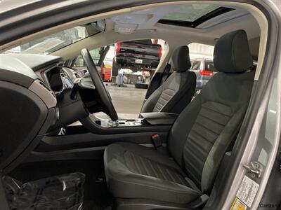 2020 Ford Fusion Hybrid SE   - Photo 9 - Mesa, AZ 85201