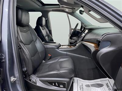 2020 Cadillac Escalade Luxury   - Photo 11 - Mesa, AZ 85201