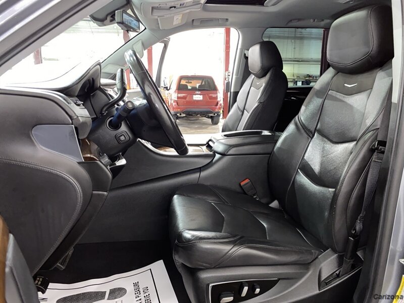 2020 Cadillac Escalade Luxury - Photo 10 - Mesa, AZ 85201