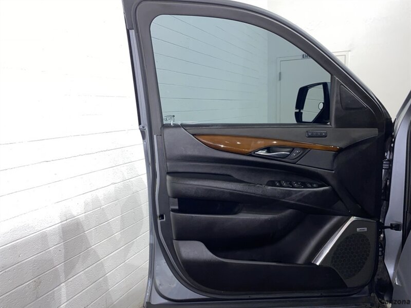 2020 Cadillac Escalade Luxury - Photo 9 - Mesa, AZ 85201