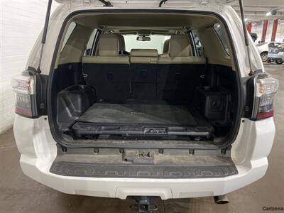 2018 Toyota 4Runner SR5   - Photo 5 - Mesa, AZ 85201