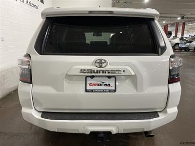 2018 Toyota 4Runner SR5   - Photo 4 - Mesa, AZ 85201