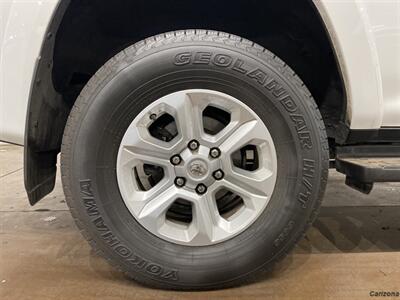 2018 Toyota 4Runner SR5   - Photo 16 - Mesa, AZ 85201