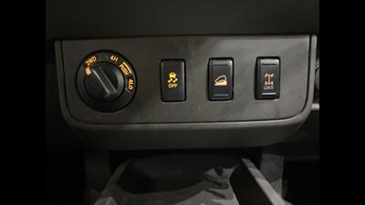 2012 Nissan Xterra PRO-4X   - Photo 18 - Mesa, AZ 85201