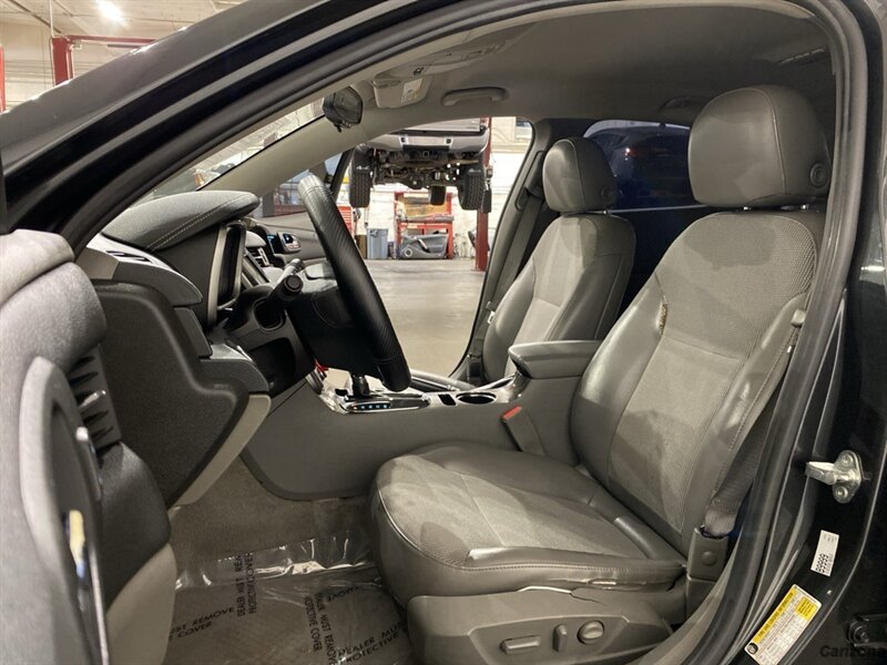 2015 Chevrolet Malibu LT 2LT - Photo 10 - Mesa, AZ 85201