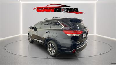 2018 Toyota Highlander XLE   - Photo 6 - Mesa, AZ 85201